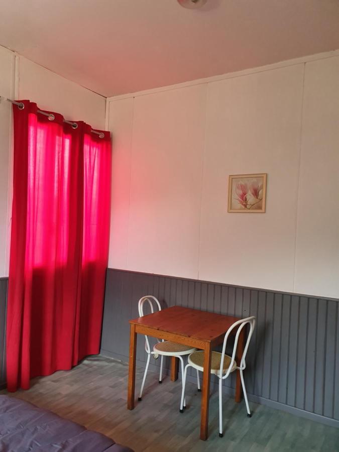Camping Des 2 Rives- Chambres Etang-sur-Arroux Екстериор снимка